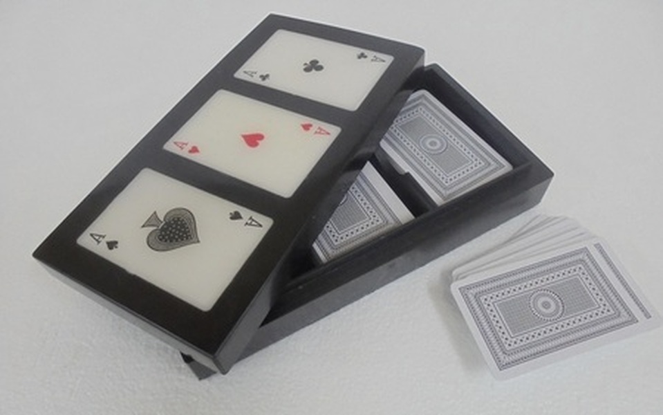 BOITE RECT.NOIRE POUR 3 JEUX DE CARTES 24x12,5x5h