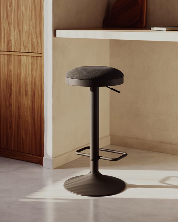 ZAIB barska stolica od crnog šenila i crnog mat metala