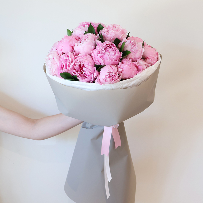 Peonies L