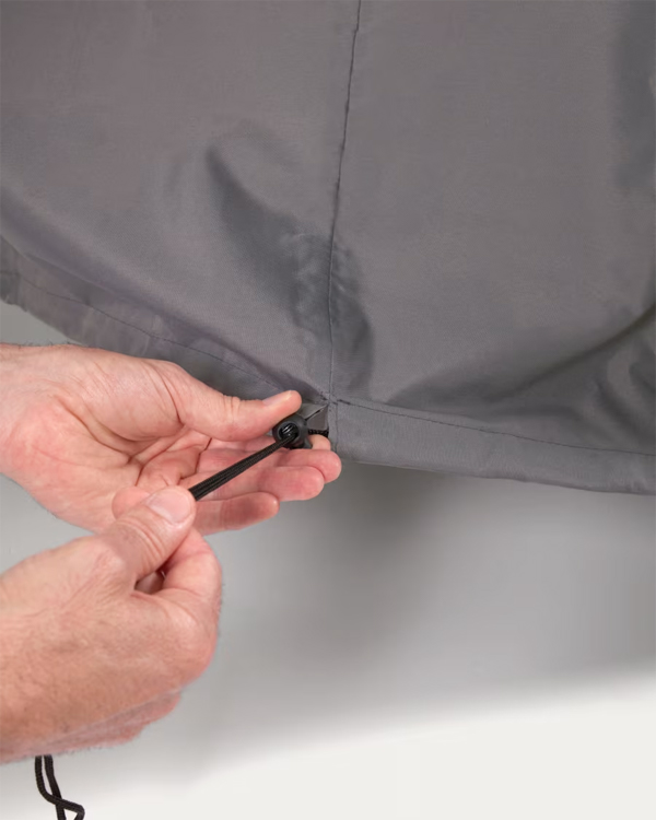 Iria navlaka za okrugle baštenske stolove dimenzija najviše 130 x 130 cm