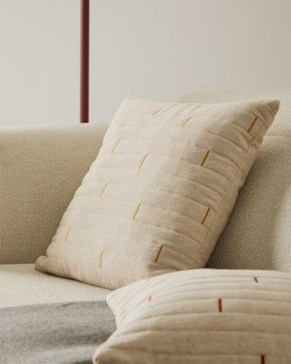 BLAINA jastučnica, pamuk i lan, bijela sa narandžastim vezom 45 x 45 cm