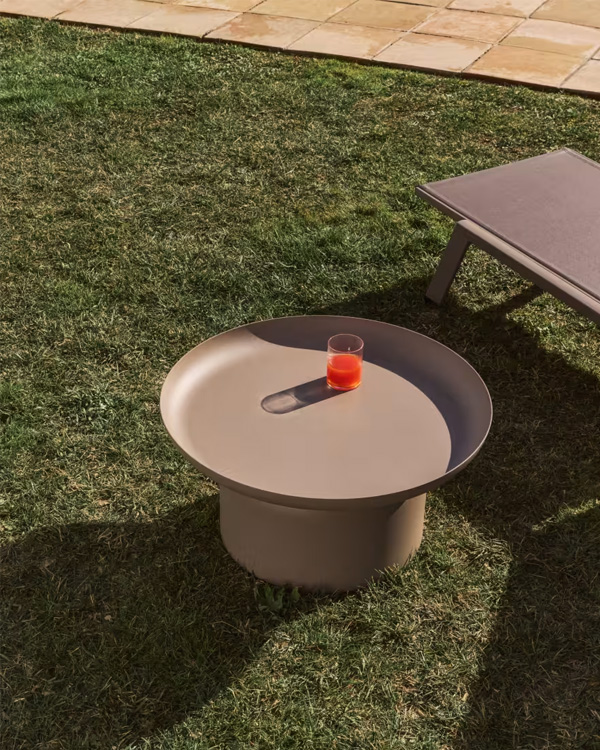 ARCOLA klub sto, aluminijum, Ø70cm, smeđi