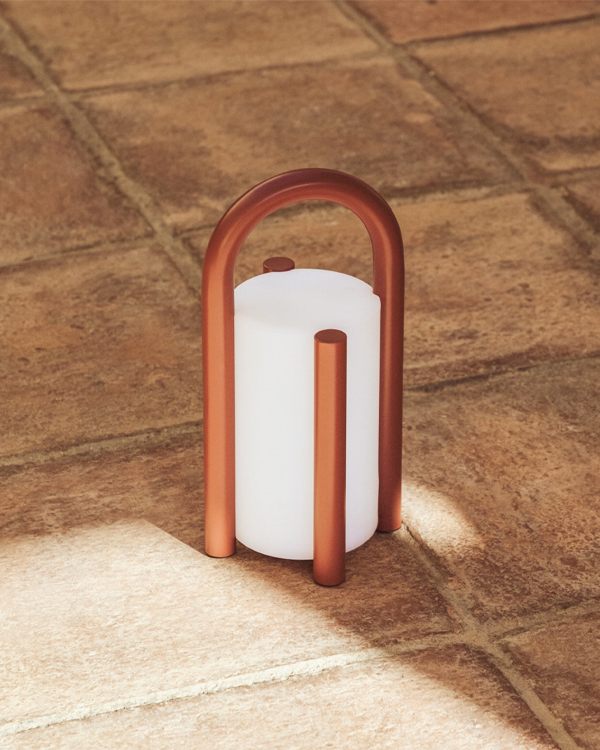 LEROS Stona lampa, crvena, čelik, 28 cm