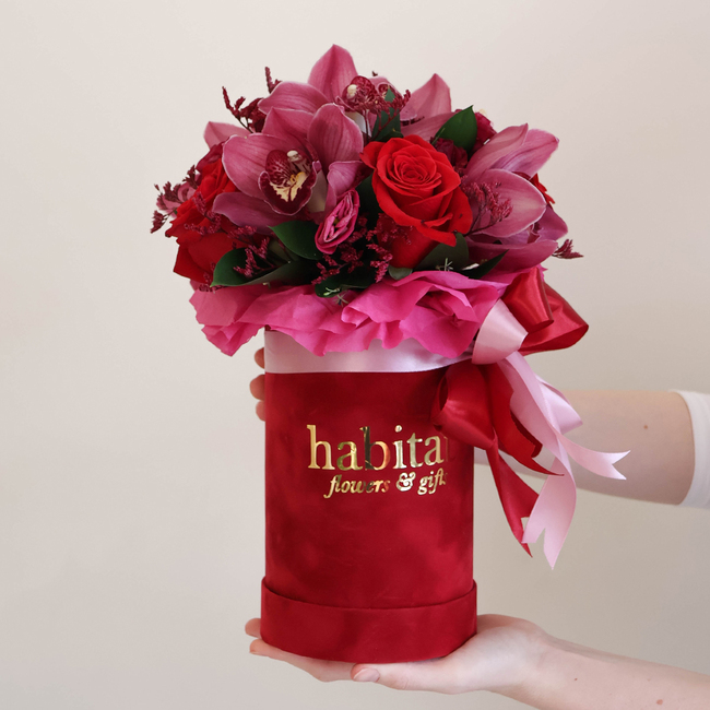 5 Roses and 4 Orchids