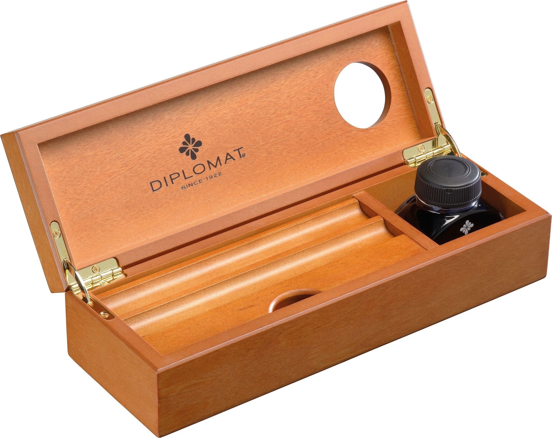 DRVENA KUTIJA SA MASTILOM DIPLOMAT D10276954