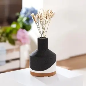 VAZA GILDE MATERA BLACK H 10CM D 8CM 58350