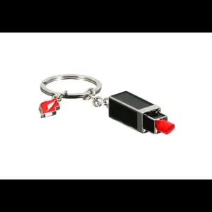 PRIVEZAK ZA KLJUČEVE MOUTH LIPSTICK GILDE RED W 1CM H 11CM 58494