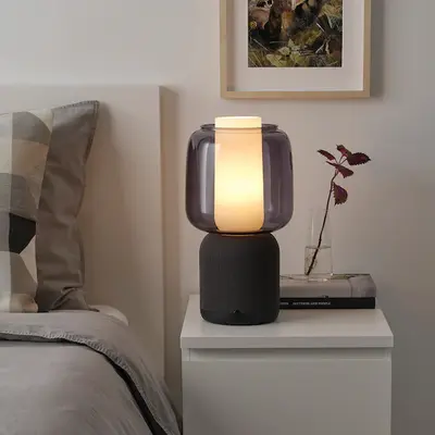 WiFi zvučnik lampa, stakleni abažur, crna