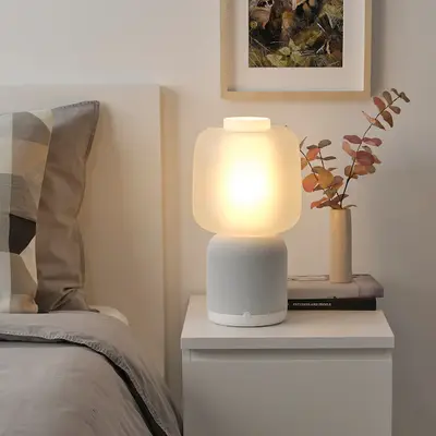 WiFi zvučnik lampa, stakleni abažur, bijela