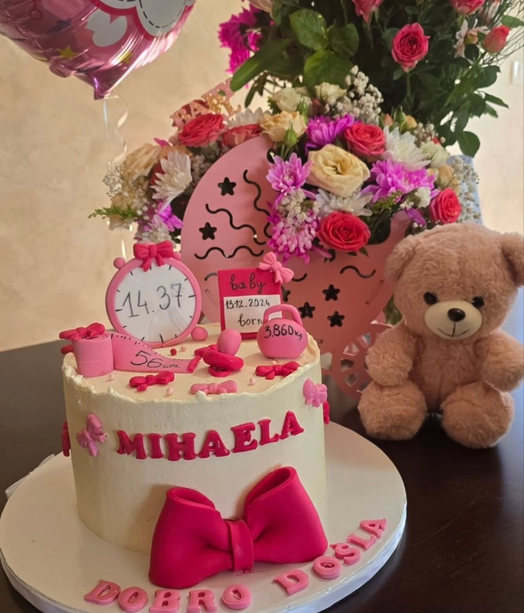 VISOČIJA SA ROZIM DETALJIMA (20)