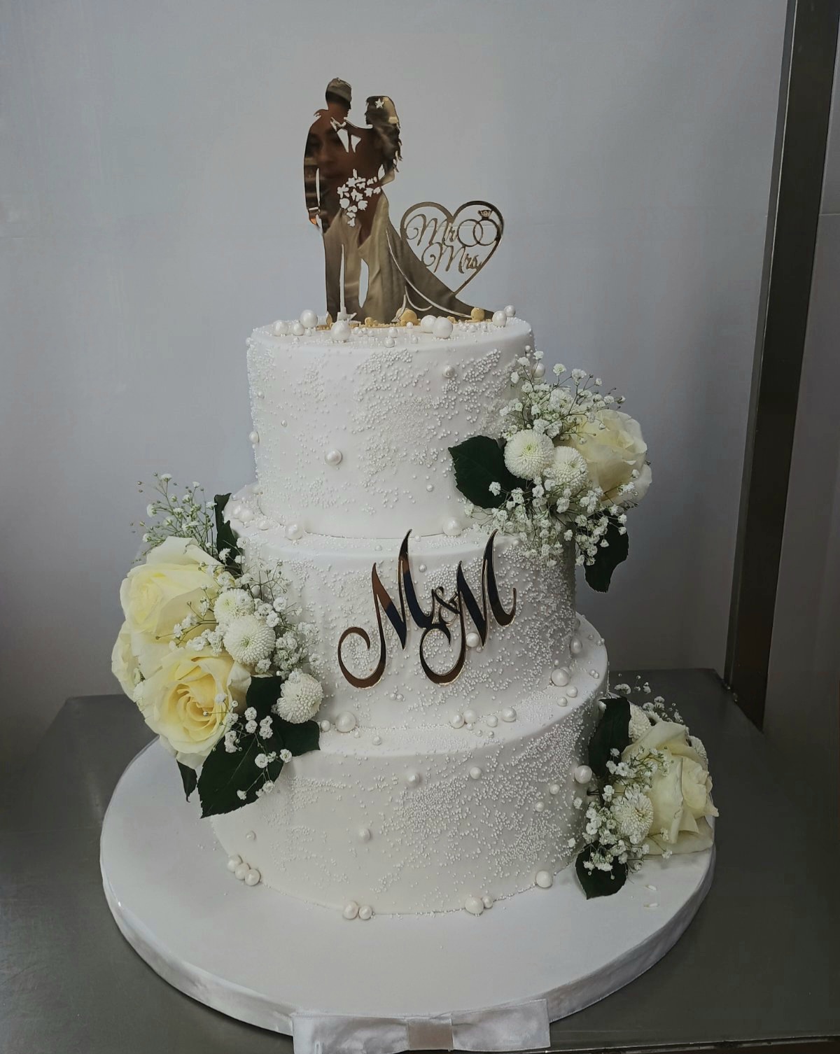 BISERI I BIJELE RUŽE