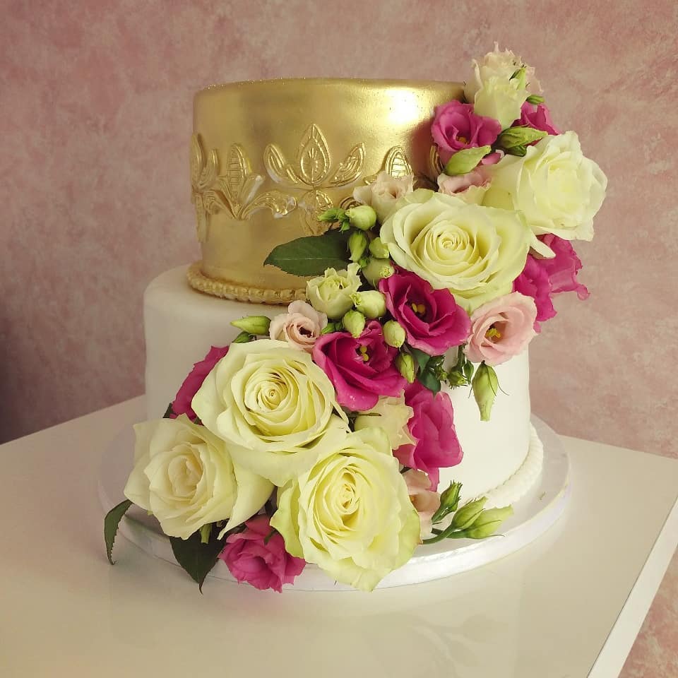 ZLATNA SA RUŽAMA (60)