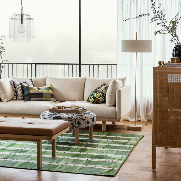 STOCKHOLM 2025 Podna lampa, bijela tekstil/mesingano, 159 cm