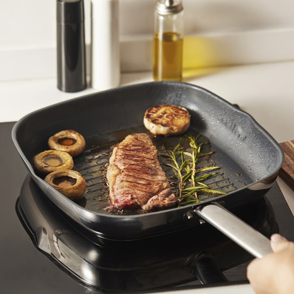 IKEA 365+ 28x28cm Gril-tiganj, nerđajući čelik/neprijanjajući sloj