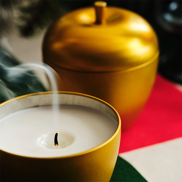 VINTERFINT 24h Mirisna svijeća u konzervi, oblik jabuke/Jabuka i cimet zlatna