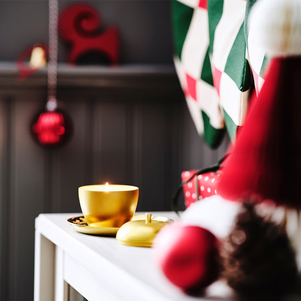 VINTERFINT 24h Mirisna svijeća u konzervi, oblik jabuke/Jabuka i cimet zlatna