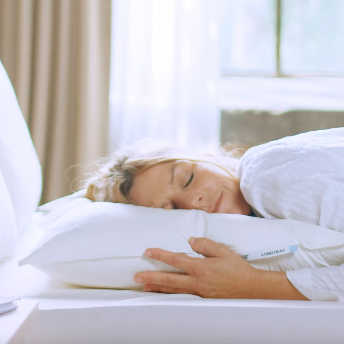 LUNDTRAV 50x60cm niski jastuk za spavanje na stomaku, bijela
