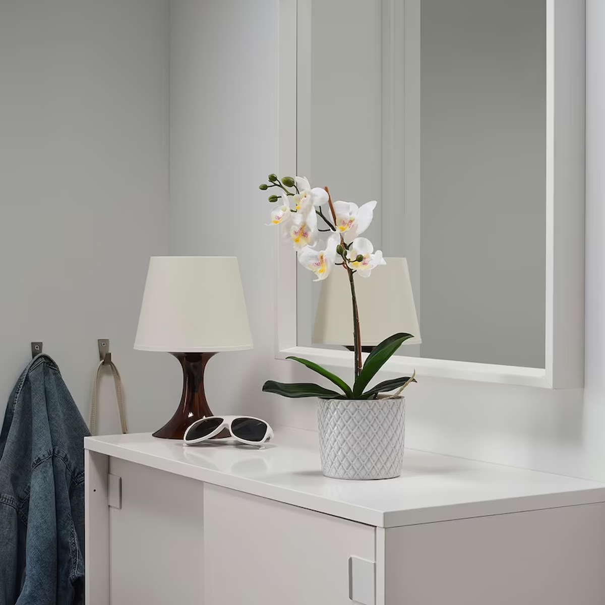 FEJKA 9cm vjestacka biljka u saksiji, orhideja bijela