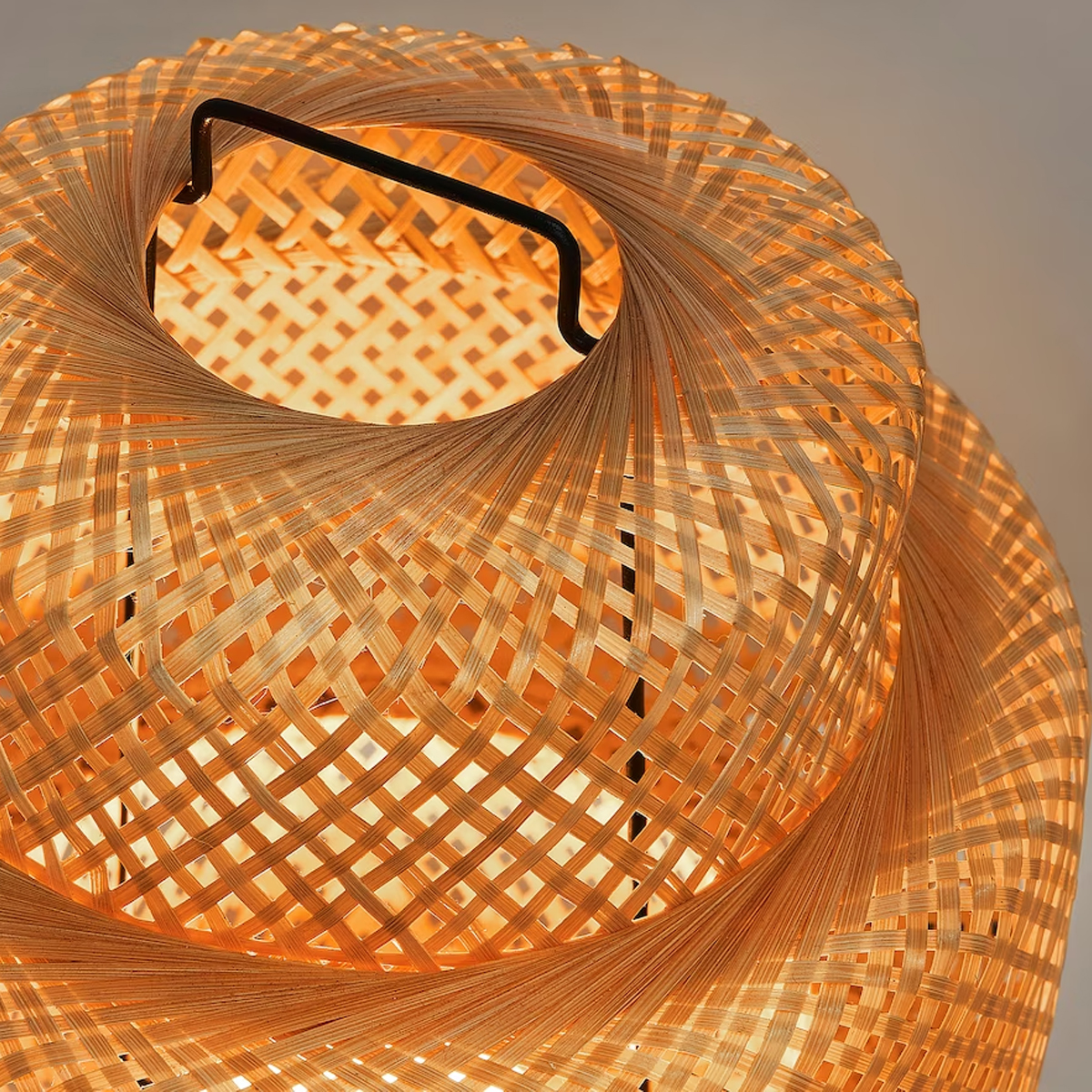 SINNERLIG 28cm LED stona lampa podesivog intenziteta, bambus