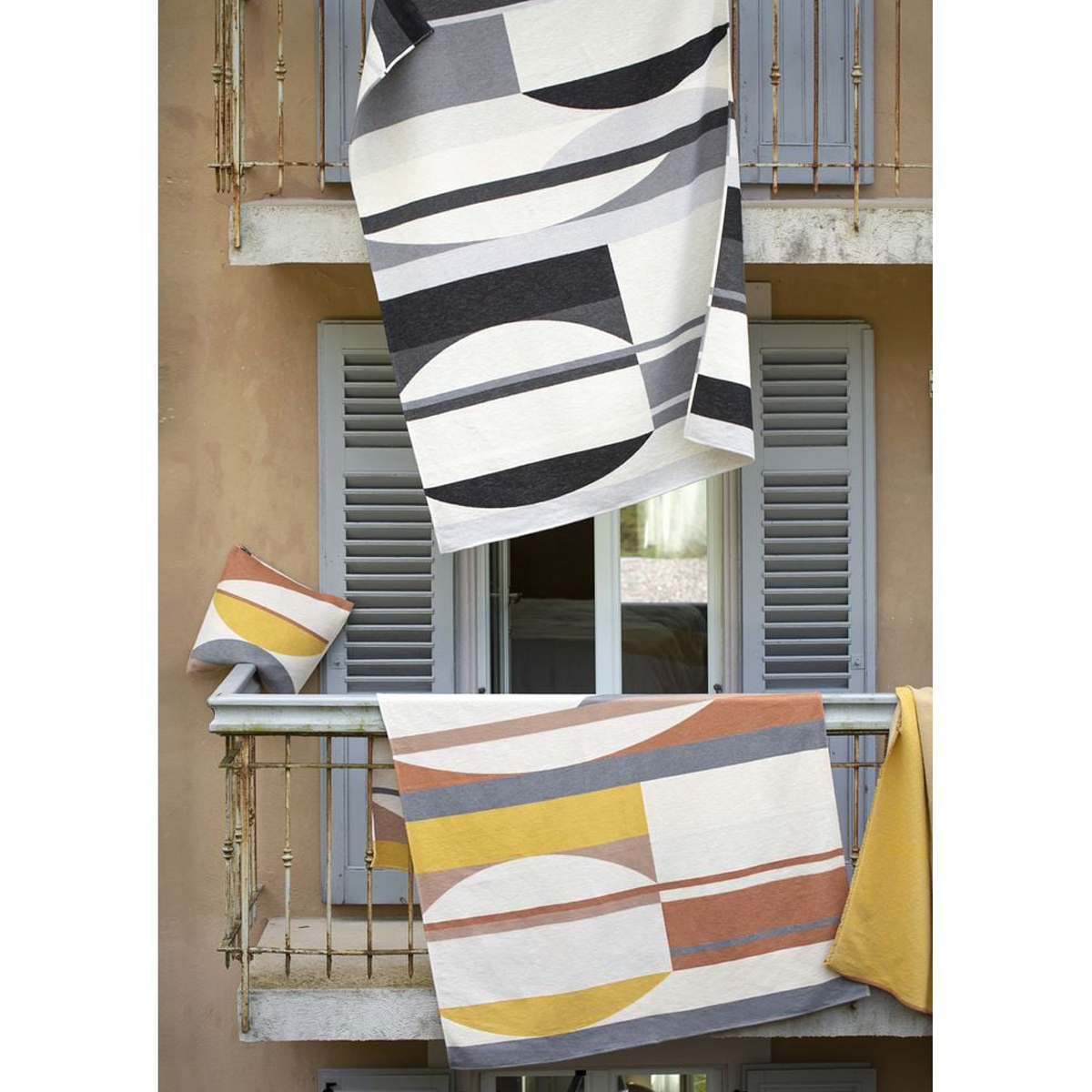 LUCA 140x200cm cebe, graphic composition/yellow/brown