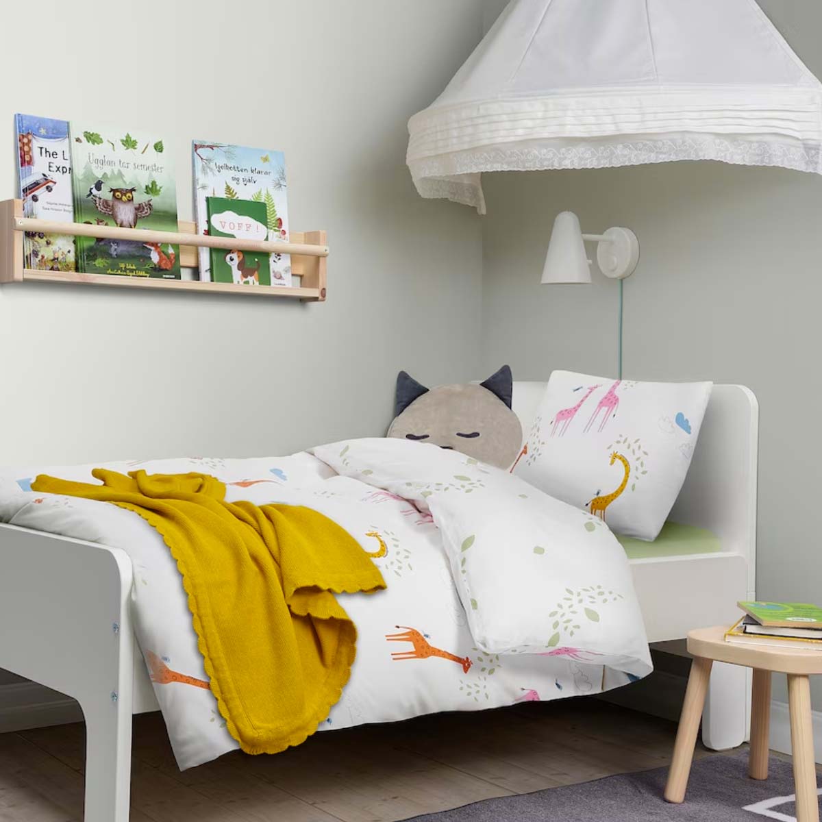 BERGFINK 150x200/50x60cm set posteljine s vrecom, zelena zirafa