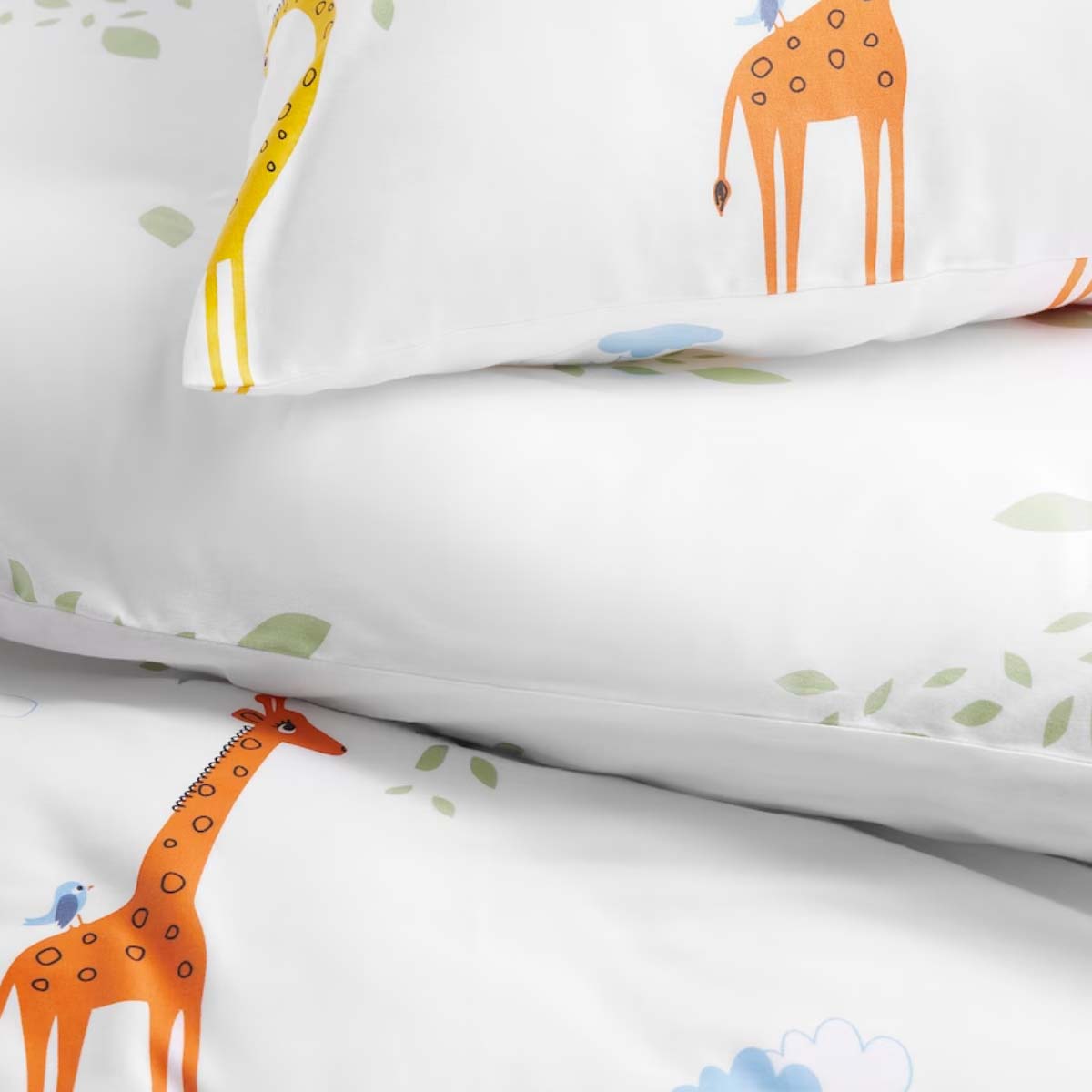BERGFINK 150x200/50x60cm set posteljine s vrecom, zelena zirafa