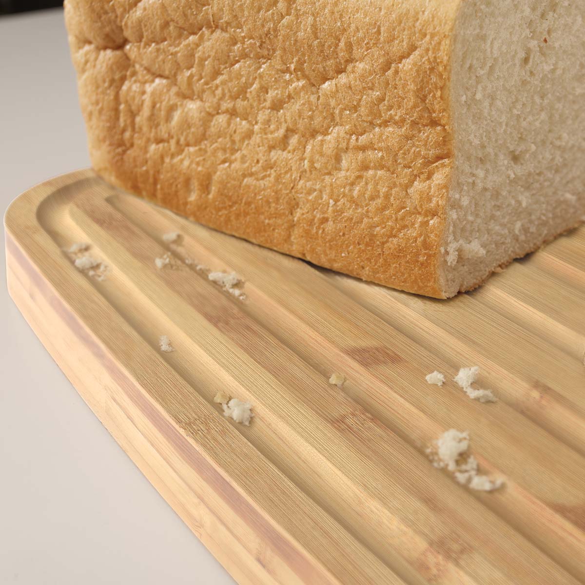 Bread Bin kutija za hljeb sa daskom za sjecenje, White