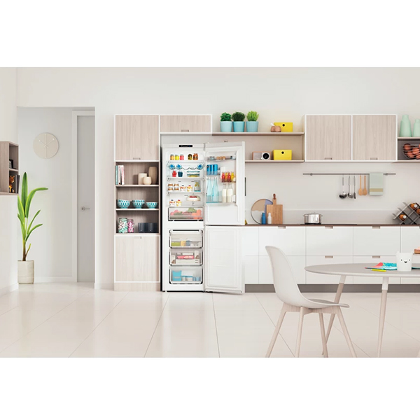 Kombinovani hladnjak Indesit INFC8 TI21W (No Frost)