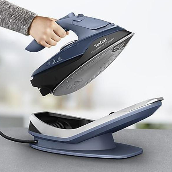 Pegla na paru Tefal FV6675E0 bežična Pegla na paru Tefal FV6675E0 bežična