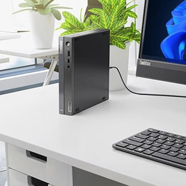 Računar Lenovo ThinkCentre neo 50q Gen 4 DOS/i3-1215U/8GB/256GB - 12LN0028YA
