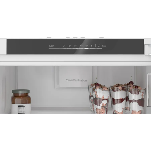 Ugradni frižider BOSCH KIR81ADD0/