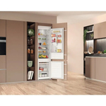 Ugradni kombinovani hladnjak Hotpoint Ariston HAC20D011A1 (Low Frost) Ugradni kombinovani hladnjak Hotpoint Ariston HAC20D011A1 (Low Frost)
