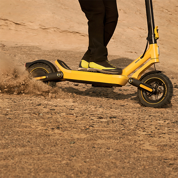 Električni trotinet Xiaomi Electric Scooter 6 Ultra