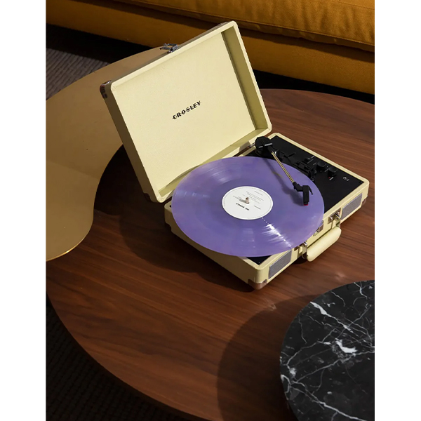 Gramofon Crosley Cruiser Plus CR8005F-FW Bluetooth (Fawn) Gramofon Crosley Cruiser Plus CR8005F-FW Bluetooth (Fawn)